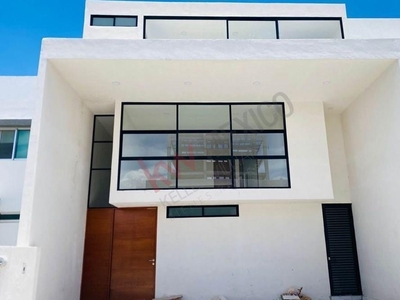 Casa nueva en venta en privada Hacienda Santa Fe Juriquilla