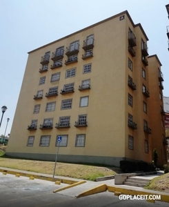 En Renta, 2 habitaciones mas estudio, Departamento con vigilancia, estacionamiento independiente,, Colinas de San José - 82.00 m2