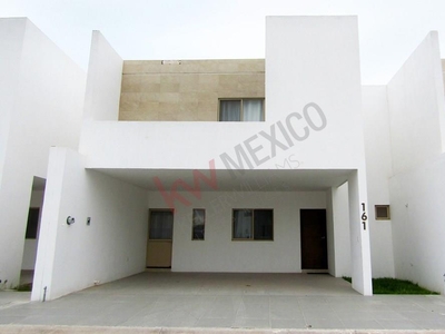 Renta Casa en cerrada Calandria, sector Viñedos, Torreón, Coahuila