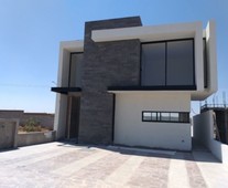 CASA EN VENTA CON RECAMARA EN PLANTA BAJA EN ALTOZANO QUERÉTARO.