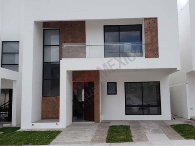 Casa nueva en preventa con 3 recamaras ubicada en Nuevo Refugio, Querétaro.