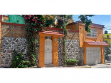 venta de casa sola en colonia jacarandas