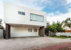 casas en venta - 575m2 - 4 recámaras - fraccionamiento vista real y country club - 8,900,000