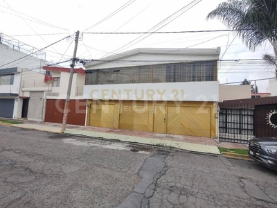 Casa en venta en Fraccionamiento el Mirador, Puebla.