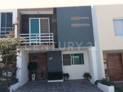 Casa En Venta En Valle Imperial, Zapopan.