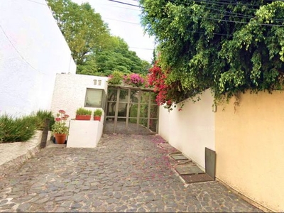 Casa en venta en San Jerónimo Lídice de REMATE $2,280,000.00 pesos.