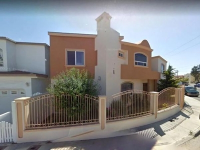Gran Casa en Venta en Loma Dorada, Ensenada, Baja California