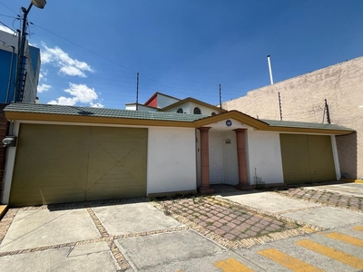 Casa en renta Paseo De La Asunción, Llano Grande, Estado De México, México