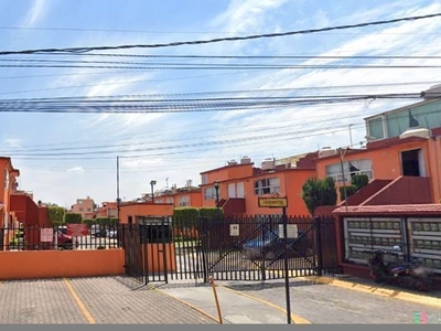 Casa en venta Paseo De Los Ahuehuetes 15, Mz 054, Unidad Habitacional Valle Del Tenayo, Tlalnepantla De Baz, Estado De México, México