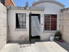 doomos. casa venta 2 recamaras ampliada urbivilla del roble leon gto