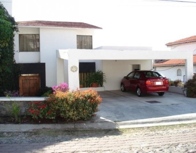 VENTA DE CASA EN VILLAS DEL LAGO, JURIQUILLA