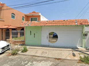 Casa De Remate En Arboledas Veracruz Cerca De La Playa.-ijmo3