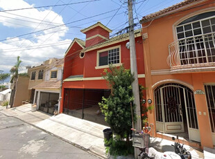 Casa En Venta En Pedregal Del Acantilado 5613, Prados De La Silla 1 Sector, Monterrey Entrega Garantizada En Remates Bancarios Por mas de 10 años.