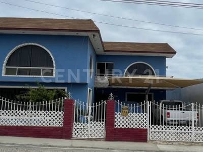Casa en venta en Fraccionamiento Costa Azul, Ensenada, Baja California