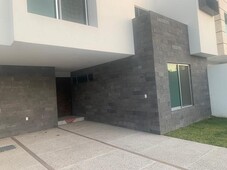 4 o mas recamaras en venta en juriquilla querétaro