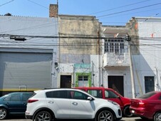 Casa con uso de suelo mixto en la calle 5 de Febrero