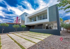 Casa de Lujo en venta nueva bugambilias Sur