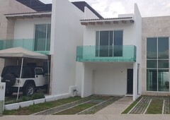 CASA EN VENTA VISTA MARQUES