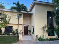 venta de casa residencial en esquina, col. itzimna, merida yuc. 580 m2 4 reca