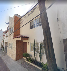 Casa En Remate De 4 Recamaras Ubicada En La Alcaldía Benito Juarez