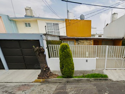 Casa En Venta, Azcapotzalco, Col. Prados Del Rosario, Excelente Oportunidad De Remate