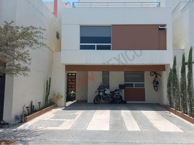 Casa en Venta Cerradas de Casa Blanca