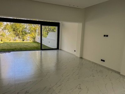 Casa En Venta En Bosque Real, Huixquilucan, 3 Recámaras Con Acceso Directo Al Campo De Golf