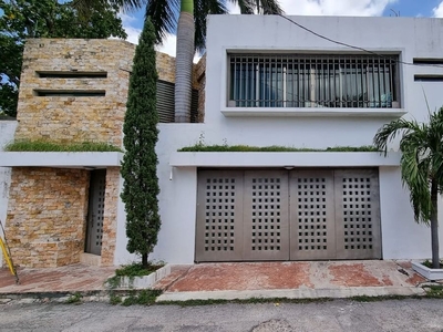 Casa En Venta En Colonia Yucatán