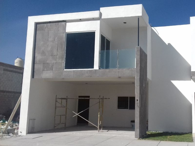 Casa En Venta En Fracc. Del Oasis En Torreón, Coahuila.