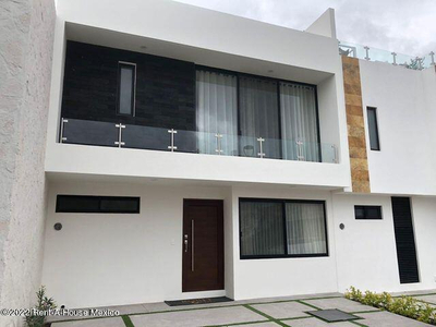 Casa En Venta En Los Robles San Isidro Juriquilla, 3 Recamaras