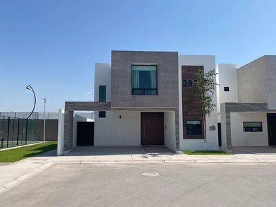 Casa En Venta En Senderos Torreon Coahuila