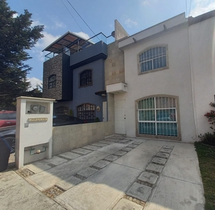 Casa En Venta Remodelada En Paseos Del Valle 3, Toluca