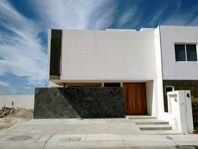 Casa En Zakia Queretaro, El Mejor Roof Top, Acabados Marmol.