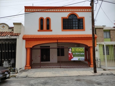 Casa - San Nicolás De Los Garza
