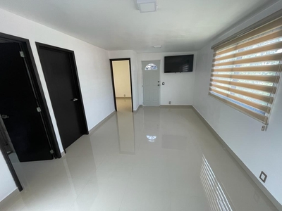 Excelente Departamento En Conjunto Cerrado En El Centro De Izcalli Dos Recamaras Con Closets, Cocineta, Totalmente Remodelado Todas Las Ventanas De Aluminio Y Piso De Porcelanato