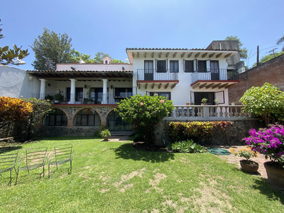 Hermosa Casa Con Alberca En Venta Al Norte De Cuernavaca