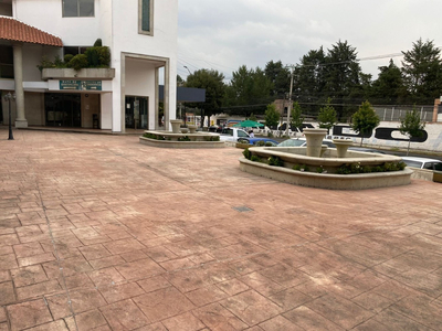Se Rentan Locales Y Oficinas, Plaza De Las Fuentes, Metepec, Cerca De Galerías Metepec.