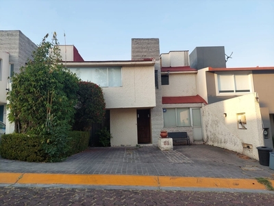 Se Vende Casa En Huixquilucan Calle Cerrada 3 Recámaras, 2 Autos, Vigilancia