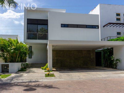 Venta Casa 4 Ambientes Residencial Cumbres