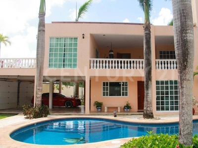 Venta Casa De 6 Recamaras Amueblada Con Alberca En Bonfil Cancún C3206