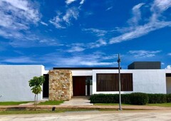 casas en venta - 798m2 - 2 recámaras - temozon norte - 9,800,000