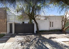 en venta, aprovecha casa con uso de suelo en col. las aguilas - 3 recámaras - 4 baños - 300 m2