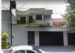 REMATE BANCARIO!! Casa de 407 m2 en Col. Del Carmen, Coyoacán $ $950,000.00