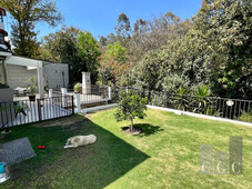 venta de casa - vive en contacto con la naturaleza, disfrutando de vistas verdes y privacidad - 4 recámaras - 4 baños - 290 m2