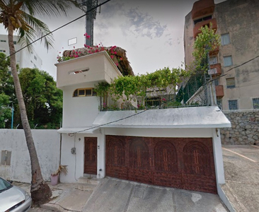 Casa Muy Grande Por El Club De Golf De Acapulco-icacos-costera-precio Especial