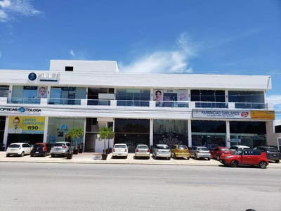 Local Comercial En Renta En Cancun, Sobre Avenida De Las Torres