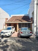 Doomos. Casa Clasica En Venta En SPGG Pedregal del valle