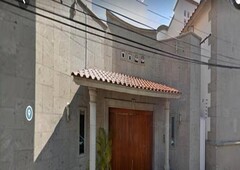Doomos. Casa en venta de REMATE BANCARIO en la col. San Francisco CulhuacAn Barrio, Coyoacán, CDMX.
