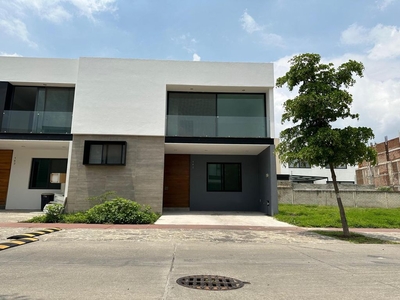 Casa Nueva en Solares Vasanta Zapopan, Jalisco