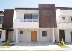 venta casa en lomas de angelopolis zona cascatta